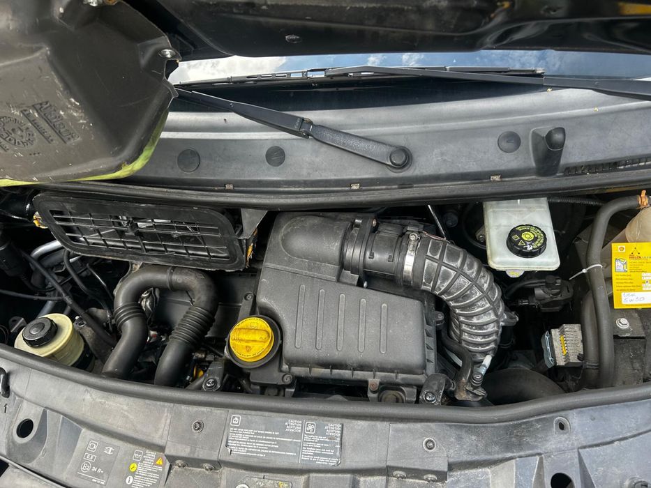 Na sprzedaz Renault Trafic Black edition 2.0