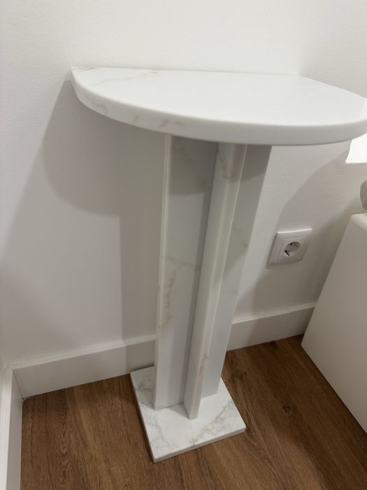 Mesa Apoio Mármore (feita por uma pedreira)