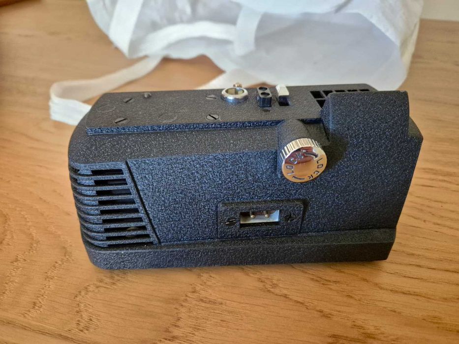 Wittnauer Cine-Twin WD 400 – Câmara/Projetor 8mm Vintage