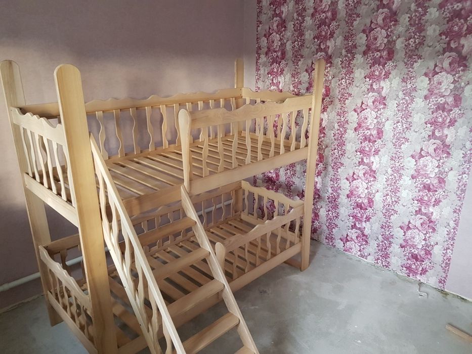 Детская кровать,двухьярусная из натурального дерева Ясень