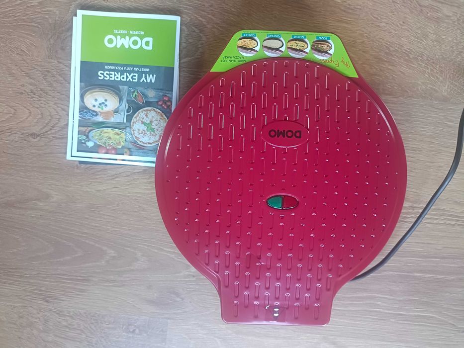 Piec do pizzy,omletów,tortilli Domo DO9177PZ czerwony 1450 W