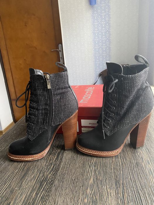 Черевики шкіряні на підборах Mascotte 37 розмір