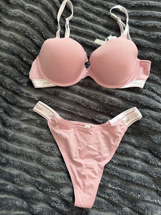 Клмплект нижнего белья victorias secret