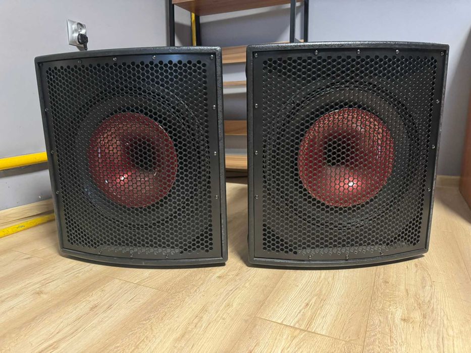 NAW VSC15 - Kolumny estradowe