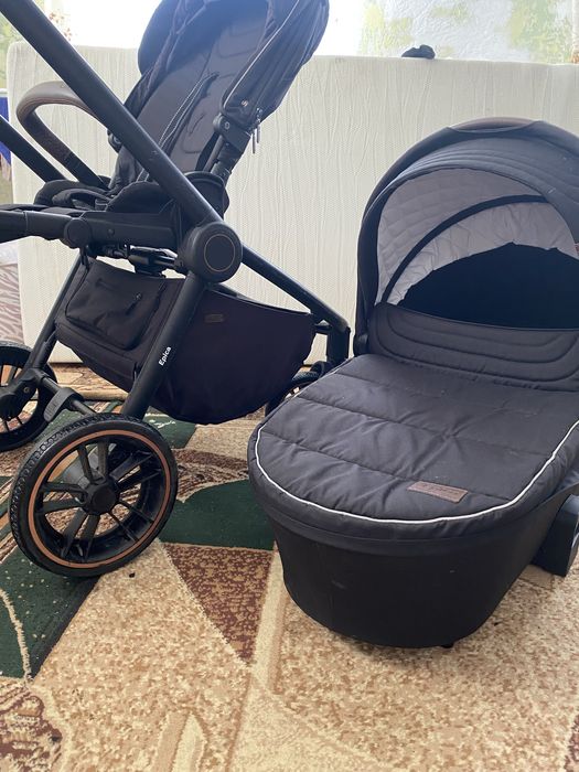 Коляска 2в1 Carrello Epica, чорна