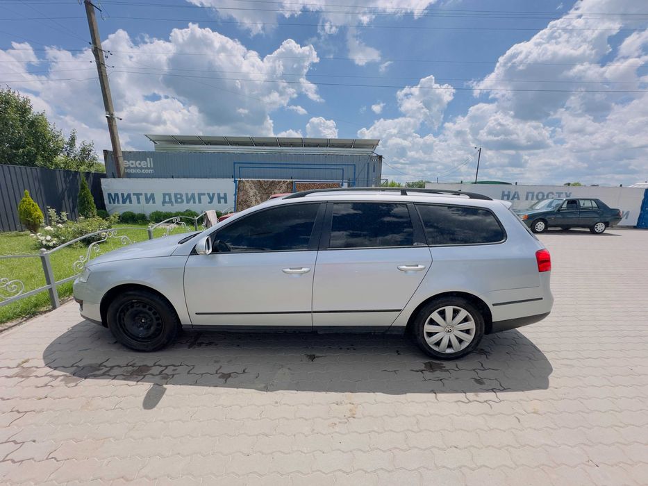 Авто Volkswagen Passat B6 2010