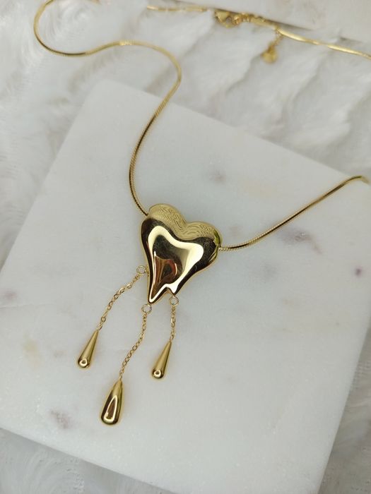 Naszyjnik serce krwawiące dmuchane gładkie wisiorek rock łezki krople