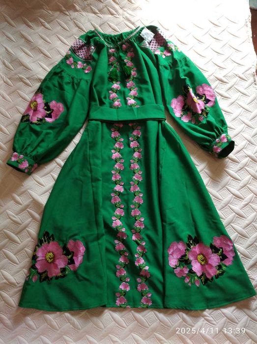 Сукня вишита зелена