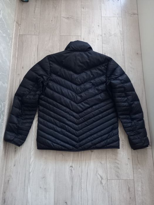 Продам микропуховик Nike