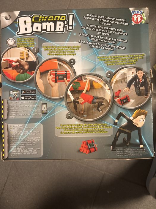 Vendo varios jogos, alguns deles ainda fechados