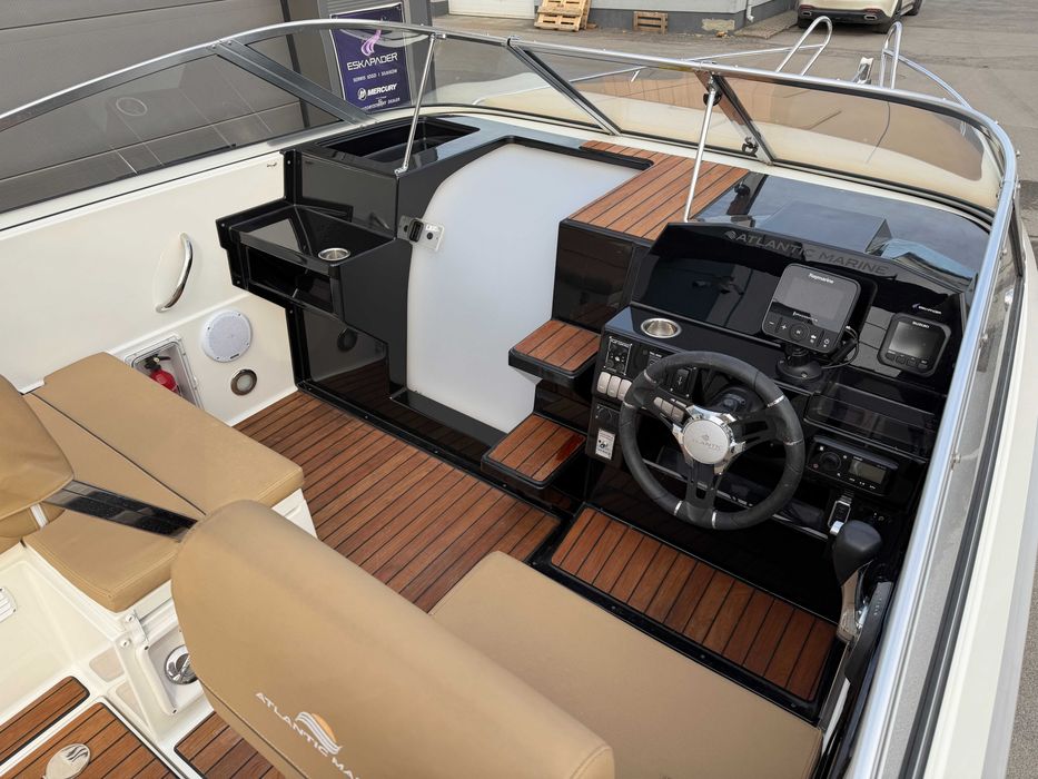 ŁÓDŹ MOTOROWA ATLANTIC MARINE 720 z silnikiem SUZUKI DF175 i przyczepą
