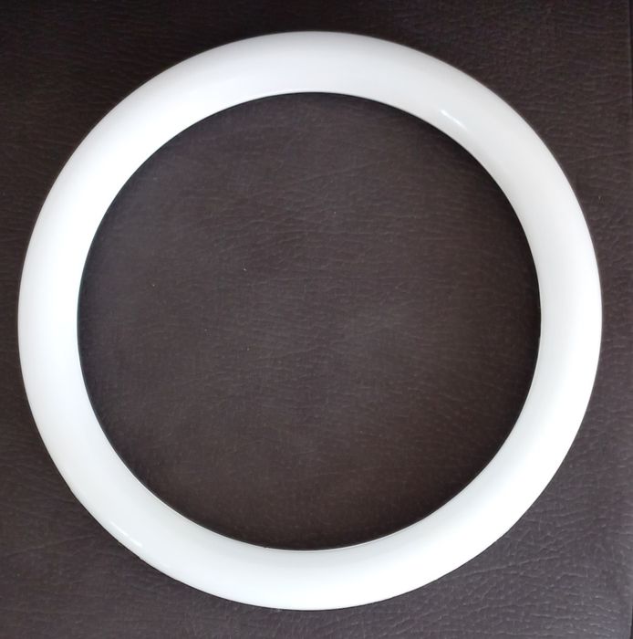 Lâmpada circular Led