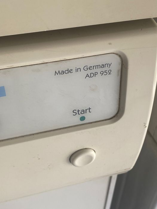 Máquina lavar louça Whirlpool ADP 952