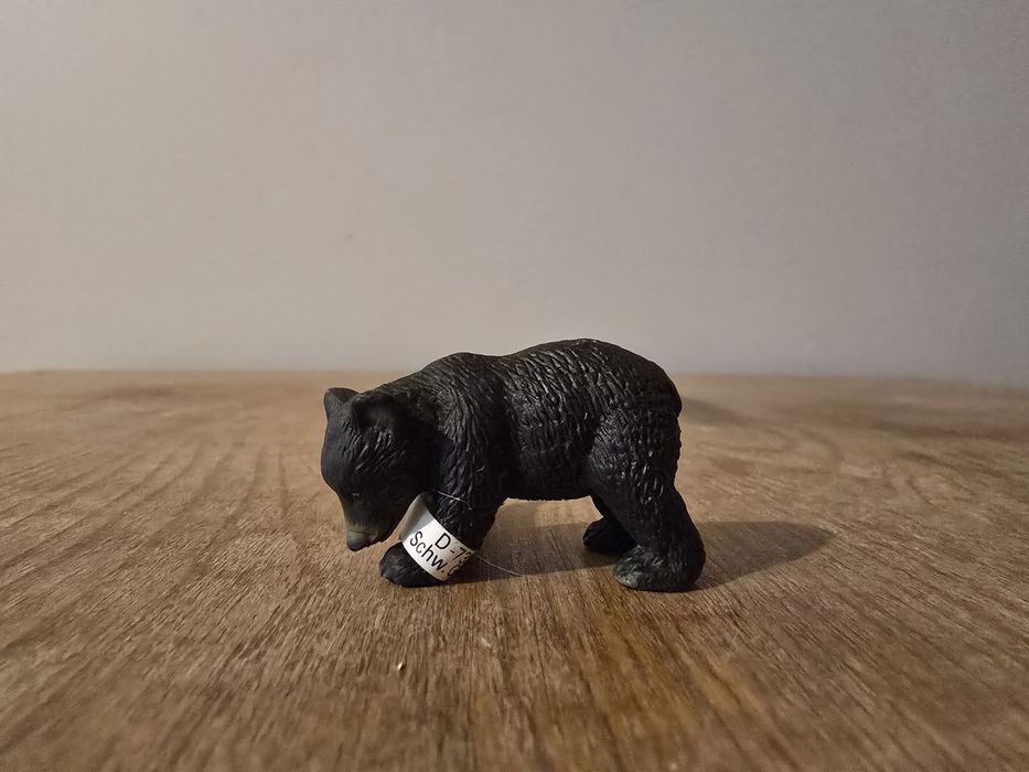 Schleich młody czarny niedźwiedź figurka model wycofany z 2003 r.