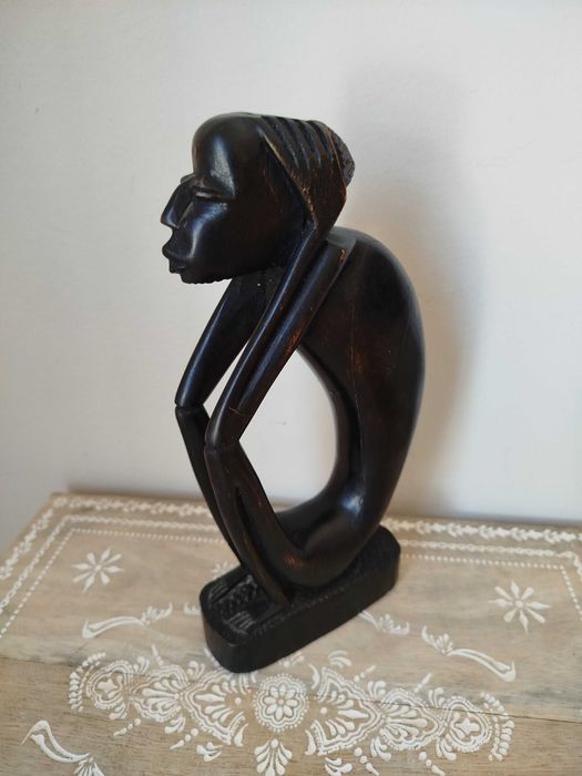 Antiga Escultura em madeira "O Pensador"