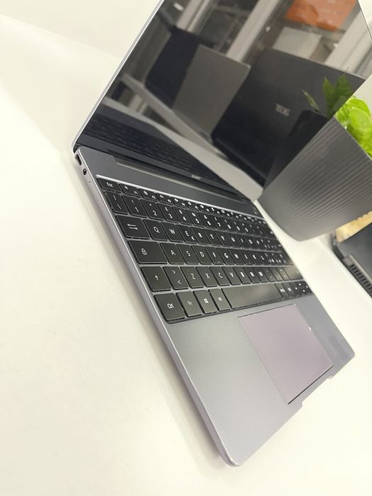 Ультрабук Huawei MateBook 13 HN-W19R