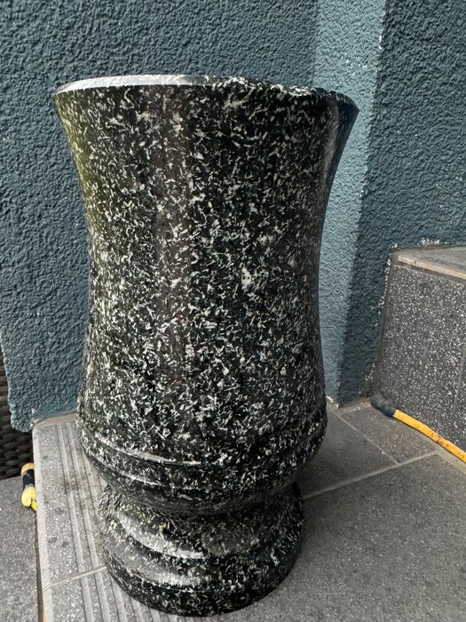 Wazon nagrobny pomnikowy