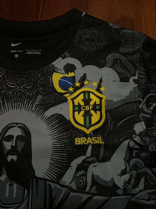 Camisola Brasil Nike Edição Especial Cristo Redentor - Preta/Cinza