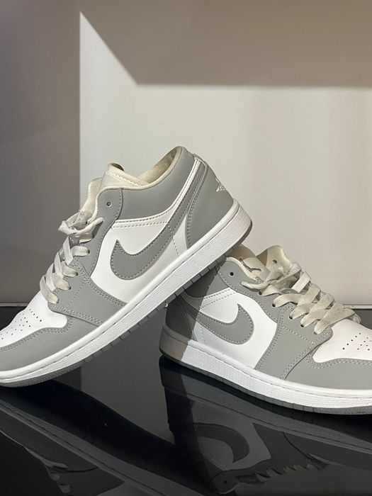Nike air jordan 1 low wolf grey