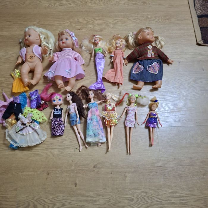 Ляльки Барбі та інші,  б/в