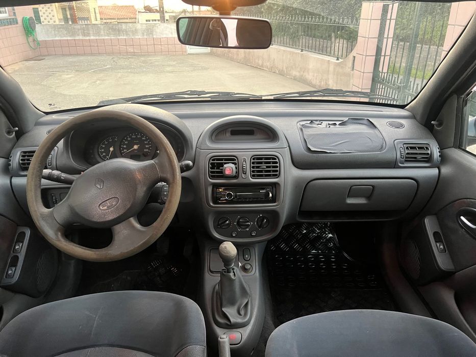 Renault Clio II 1.2 — photo 5