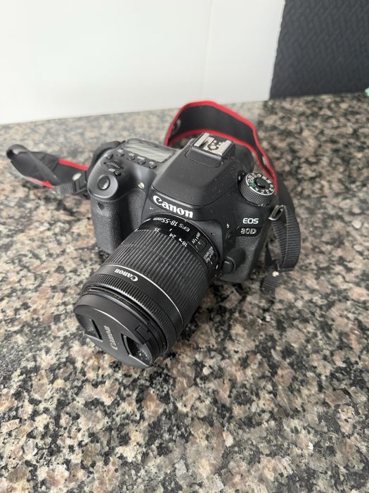 Canon EOS 80D + 2 Objetivas + Mala – Excelente Estado