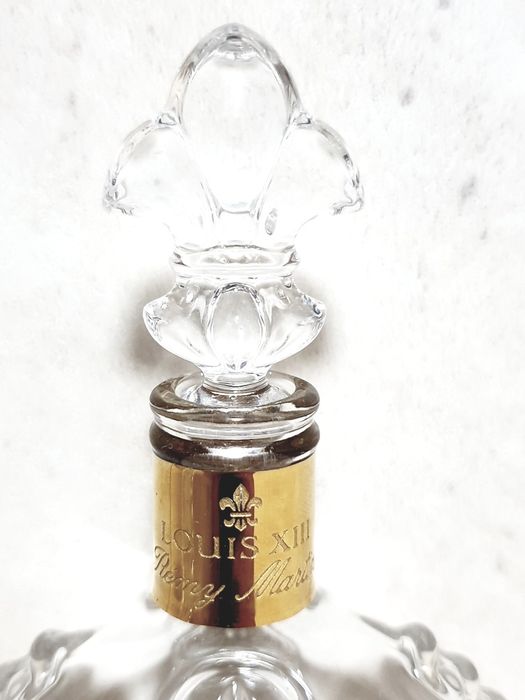 Raras pequenas garrafas em Cristal Baccarat vazias Louis XIII