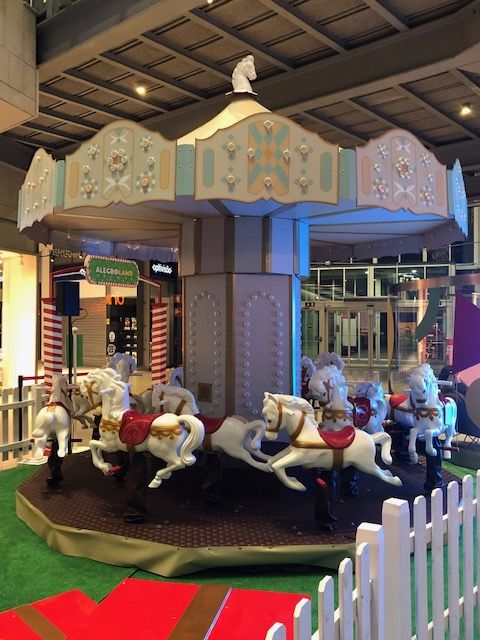 Carrosseis divertimentos de feira