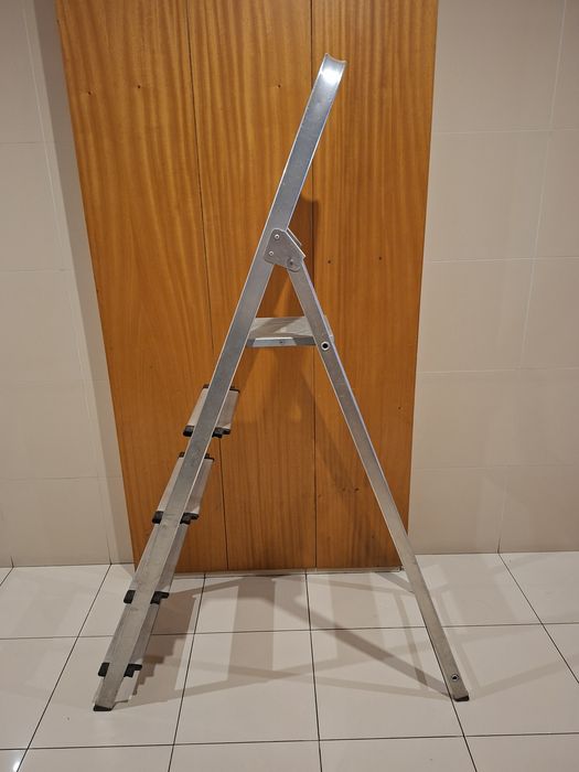 Escadote de 5 degraus da FERRAL