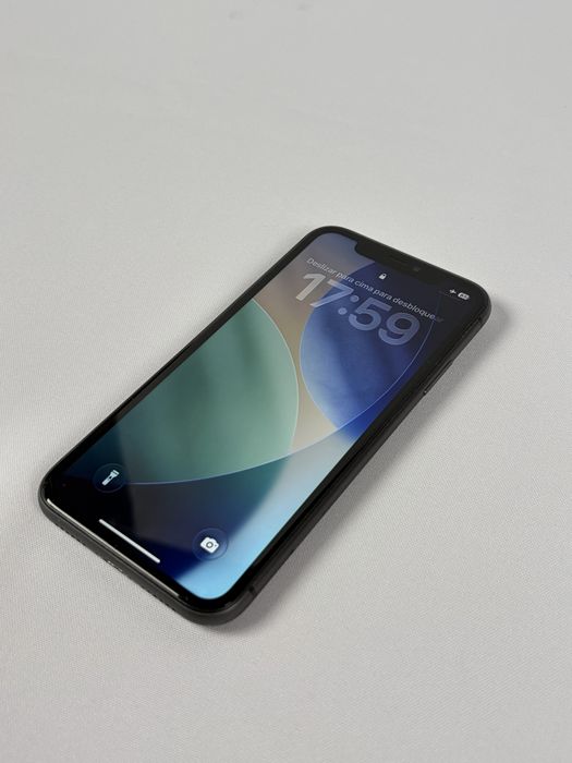 iPhone 11 em bom estado