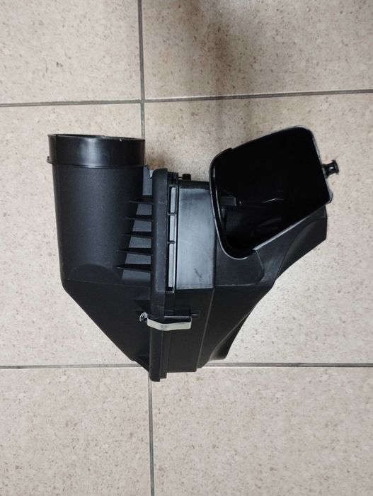 BMW 3 G20 Корпус повітряного фільтра 13718580424 19-24 2.0T