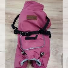 Розовый комбинезон для собак