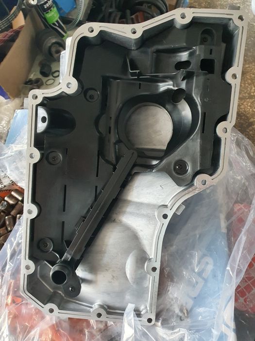 Поддон audi алюміній ,a4 ,a6 ,tiguan