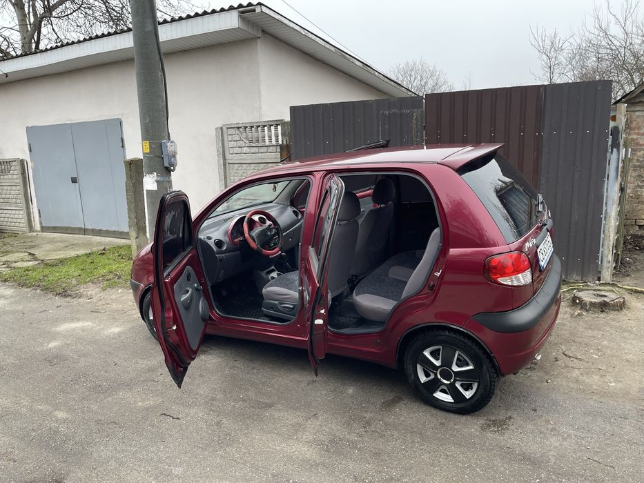 Продам хорошие экономный автомобиль