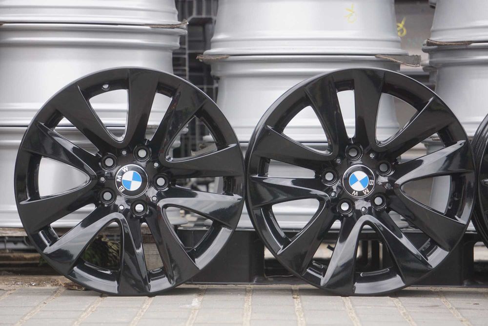 Alufelgi oryginał BMW 5x120 8Jx17 et34 cb72,6mm w czarnym lakierze, nowe dekielki
