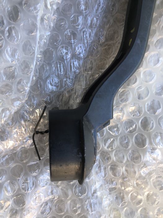 Повідець двірника лівий Ford Escape