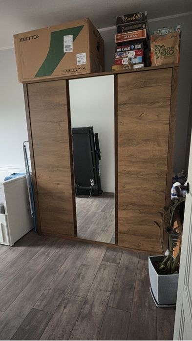 Szafa i komoda VEDDE Jysk