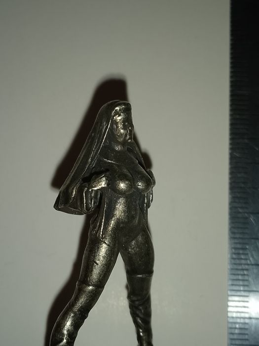 Монашка черниця еротика ню 18+