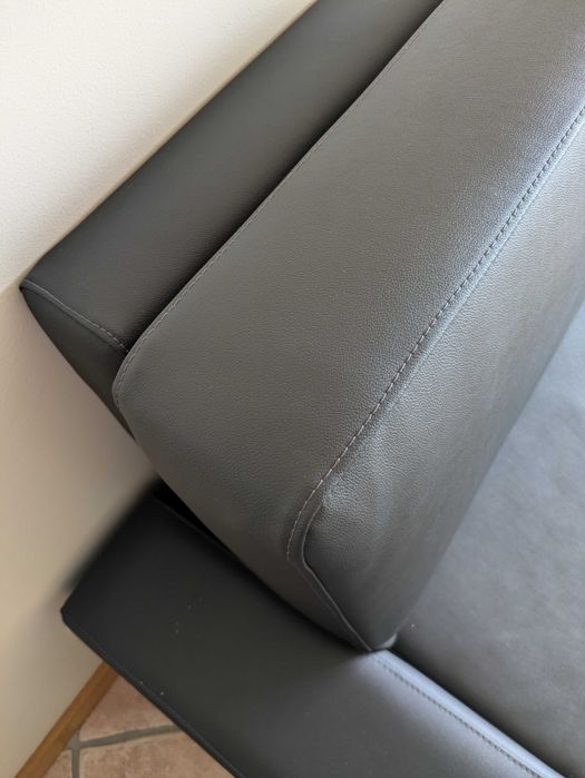 Sofá com chaise longue