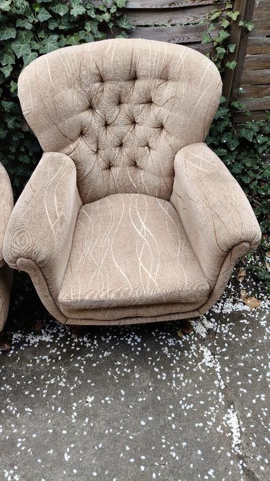 Fotele w stylu Ludwikowskie lub Biedermeier
