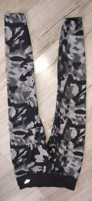 Leginsy 4f M jak nowe