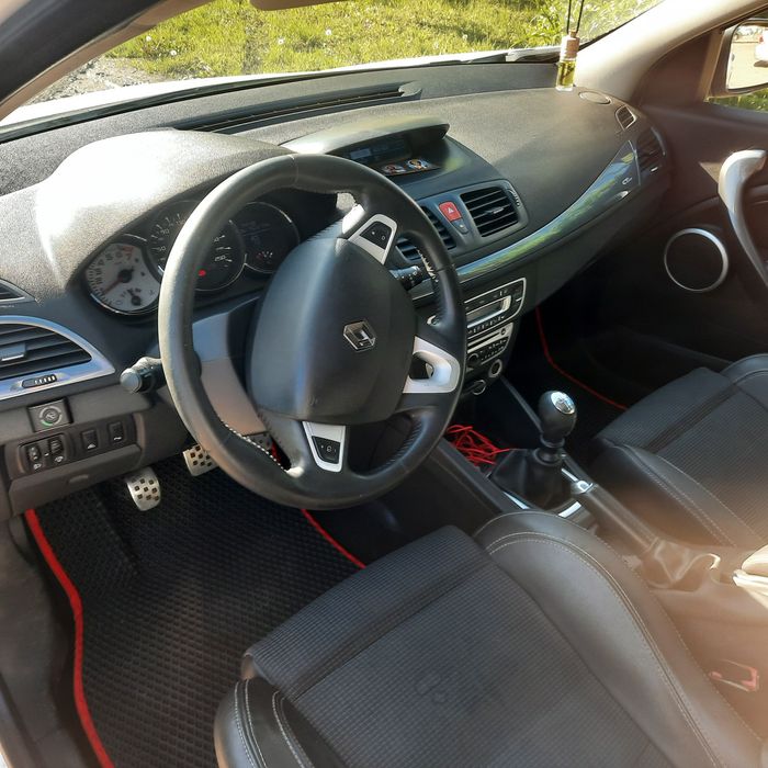 Продам Меган 3 2011