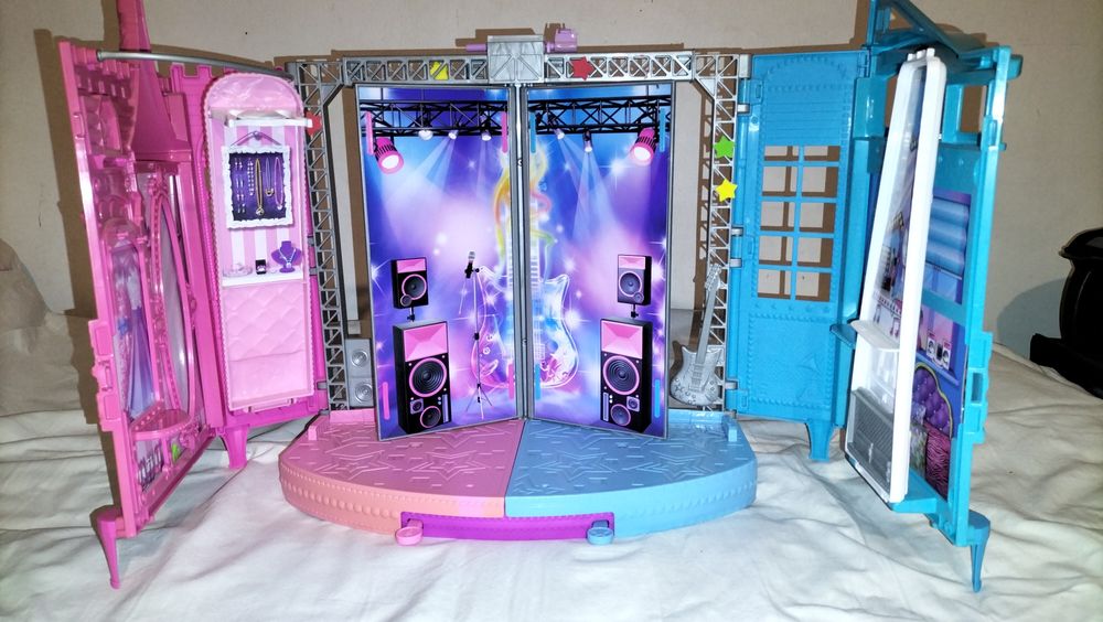 Barbie Scena muzyczna z garderobą