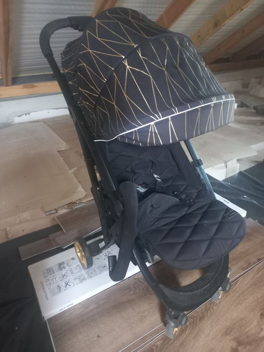 Wozek dziecięcy spacerowy