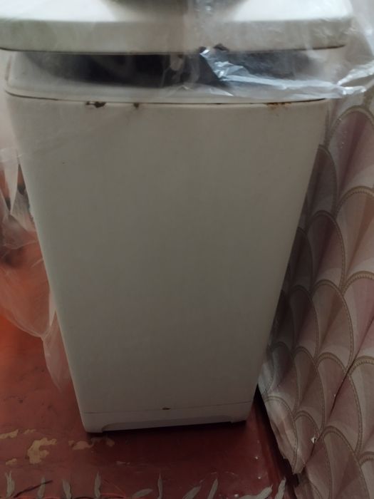 Стиральная машина Модель Indesit WT 100