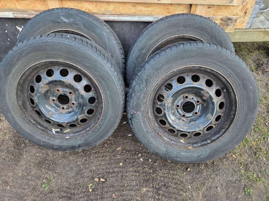 Opony z felgami 215/60/R16