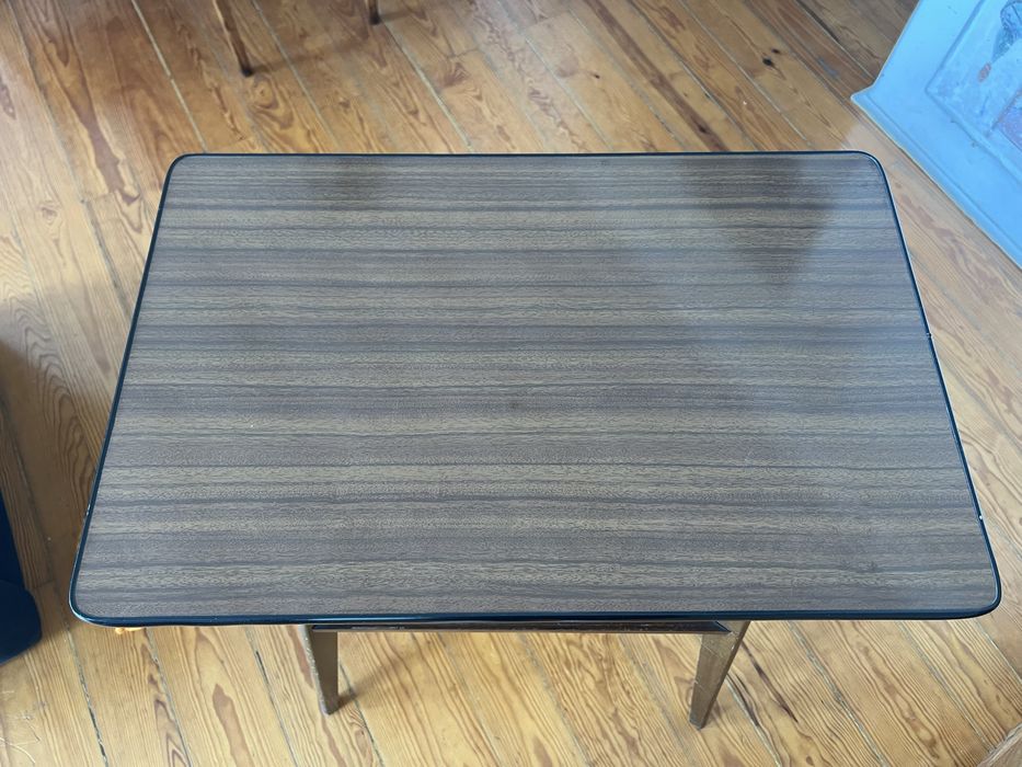 Mesa de apoio telvisão vintage