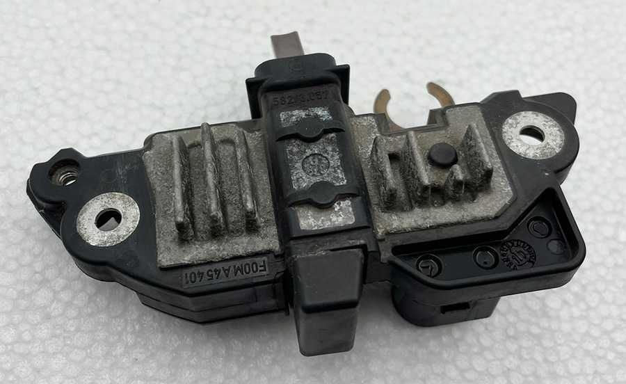 Реле Регулятор генератора BOSCH F00MA45300 Оригінал