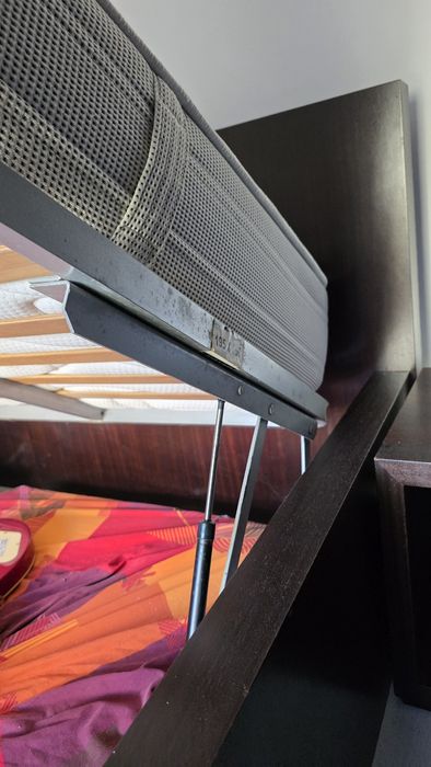 Cama + 2 Mesas de Cabeceira em Madeira Maciça Wengué