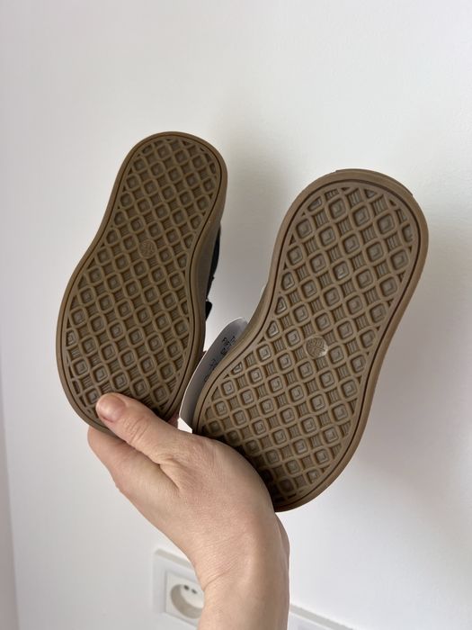 Кросівки для хлопчика розмір 28-18см,31-19,5см. Розпродаж!!!